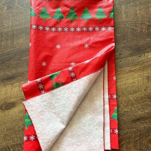 Vintage Table Cloth, Christmas Tablecloth, Vintage Table Linen, Square Plastic - Picture 5 of 6